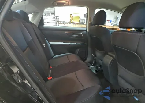 2017 Nissan Altima 2.5 z USA, uszkodzony, nr VIN 1N4AL3AP8HC132965